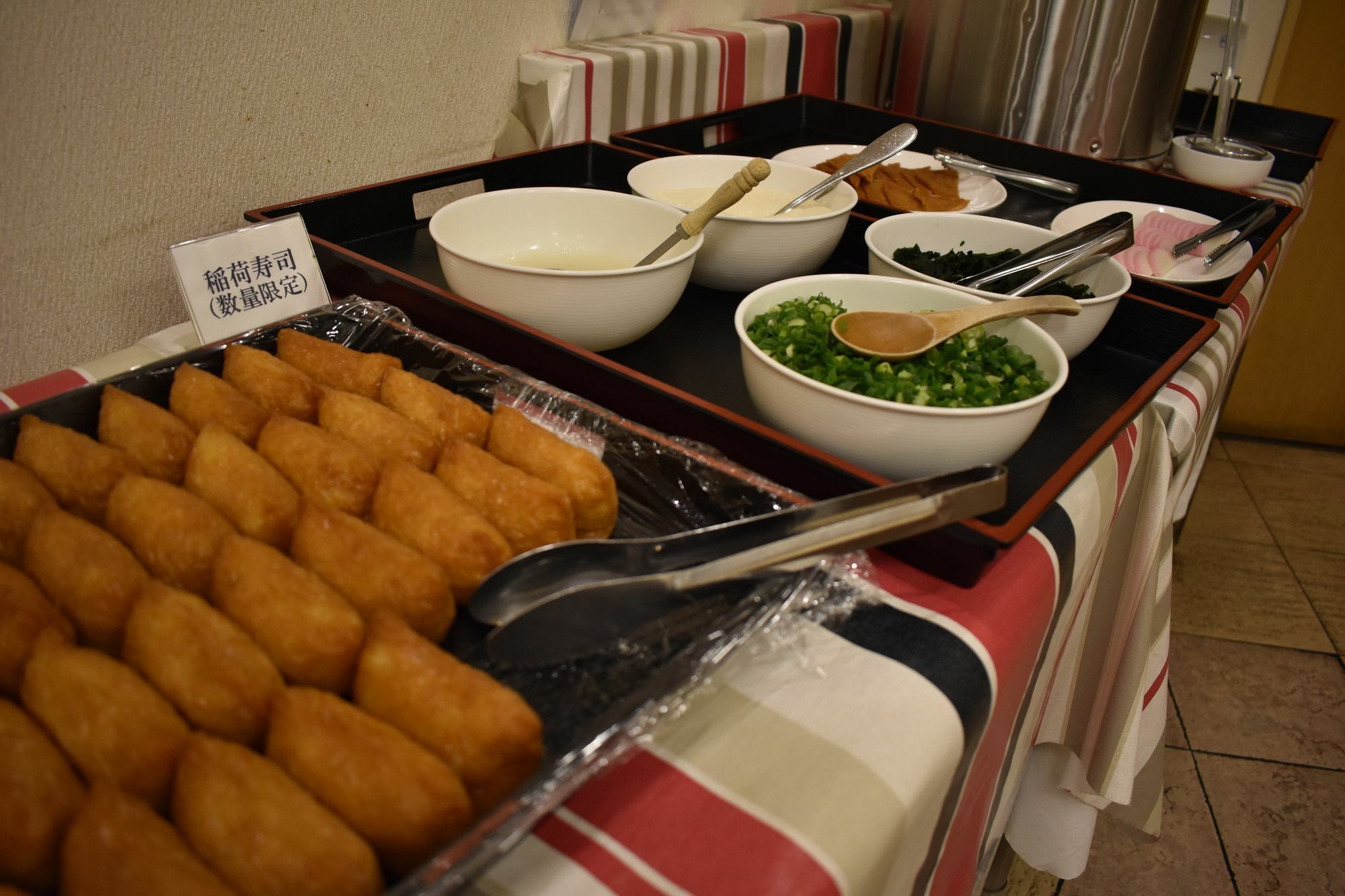 Hotel Crown Hills Toyokawa Exterior foto